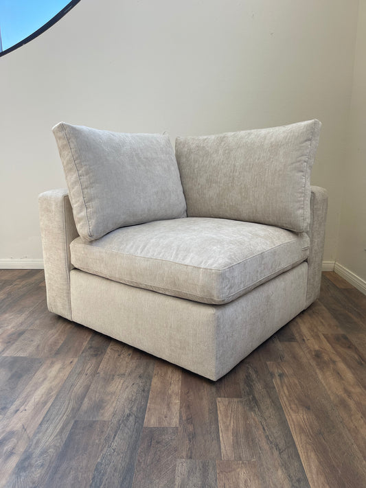 8 Seat “Versa” Pit Sectional