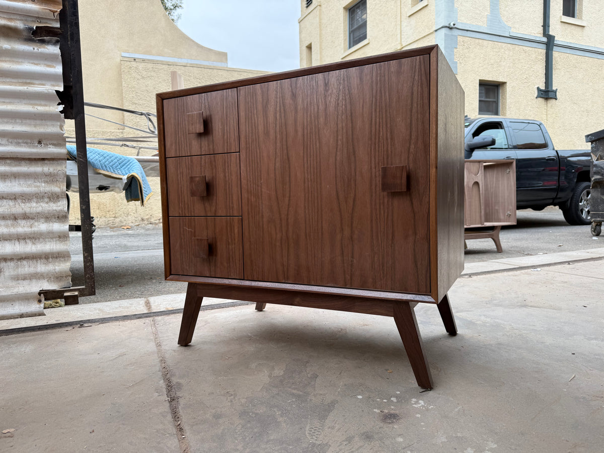 42” Cubist Single Sink Vanity
