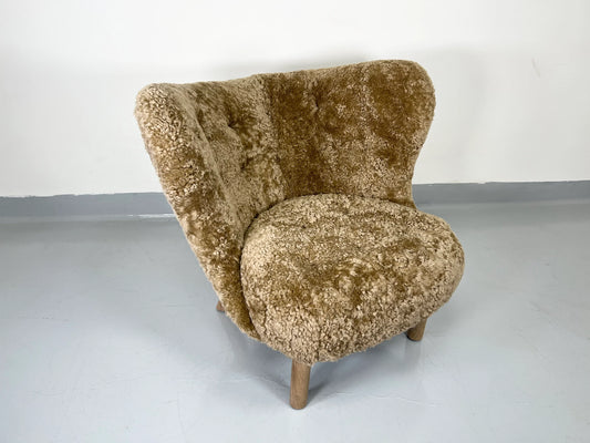 Little Petra Lounge Chair Sheepskin