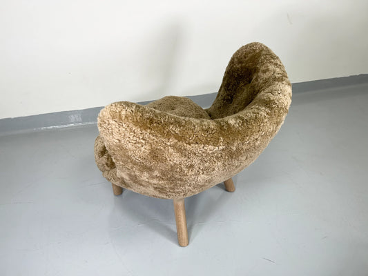 Little Petra Lounge Chair Sheepskin