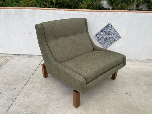 Mid Century Style Paraty Lounge Chair/each