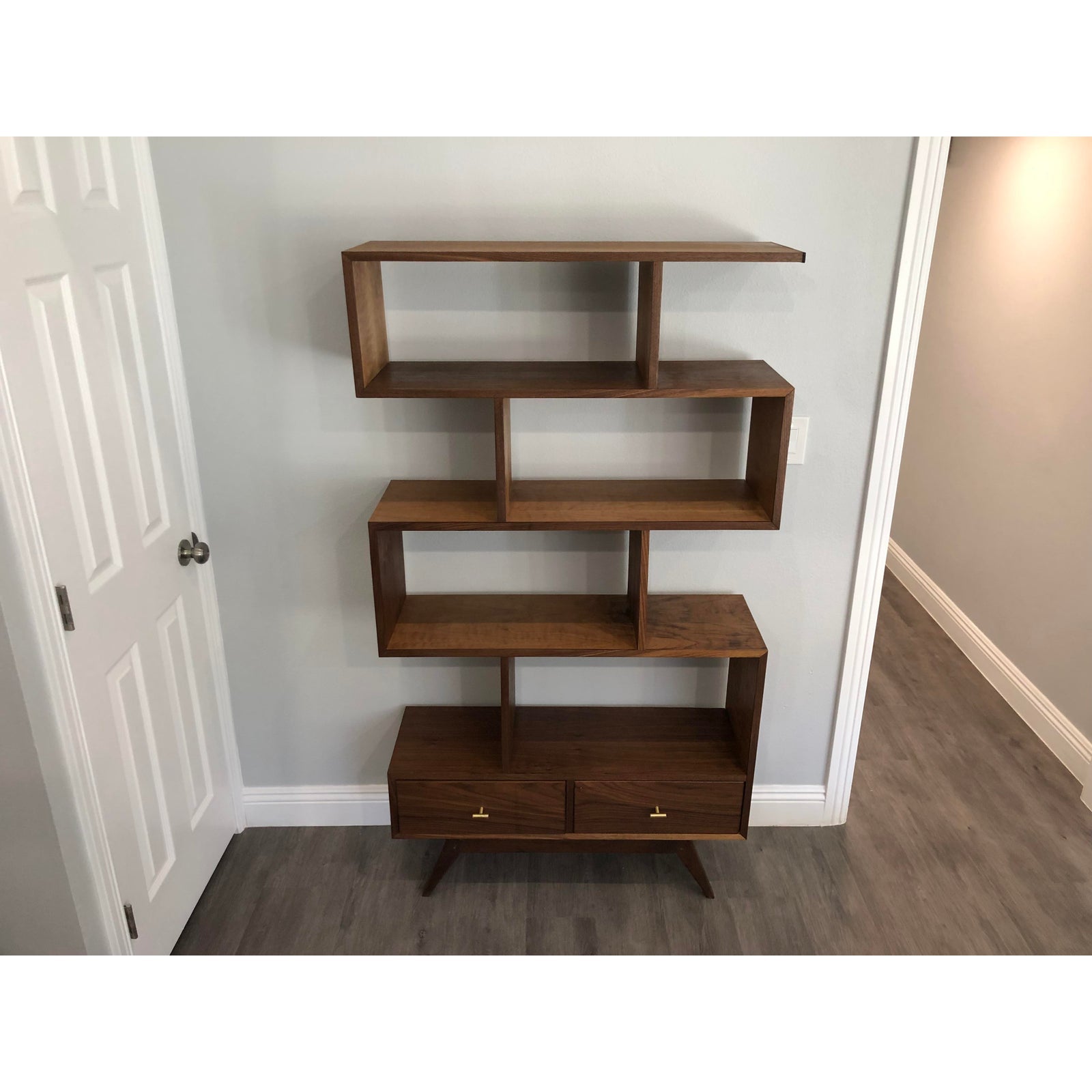 Stagger Display Rack 36